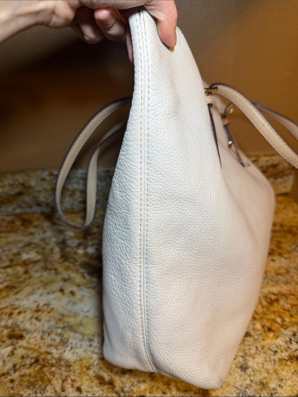 Michael Kors Cream Leather Shoulder Tote with Gold Logo - Picture 2 of 7